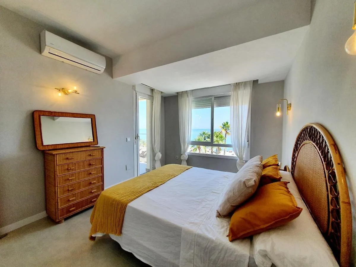 Estepona Vistamar 3 Bedrooms 0*,